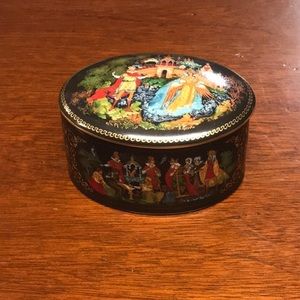 Russian porcelain trinket box with original shipping carton